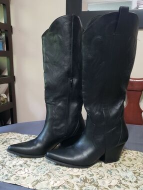Women Knee High Boots Chunky Heel Zip Up Western Cowboy Cowgirl Boots. Size 9.5